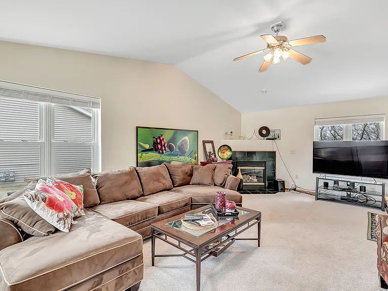 2086 River Point Ct — Photo 14