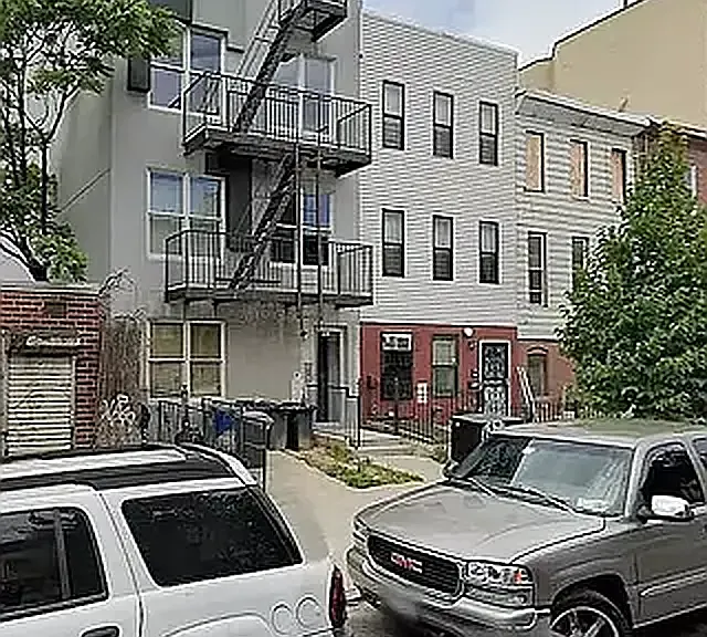 467 Monroe St #2B — Photo 9
