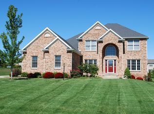 1304 Ridgefield Dr, Mahomet, IL 61853