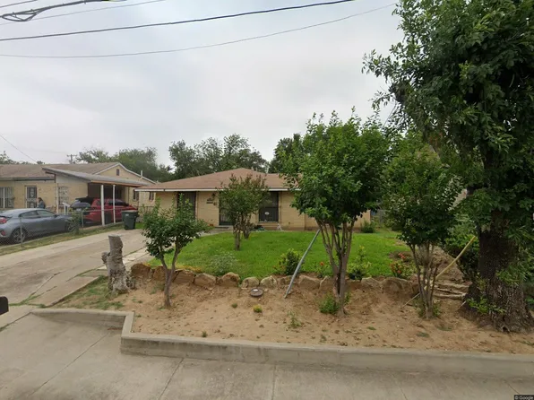 817 E Bustamante St, Laredo, TX 78041