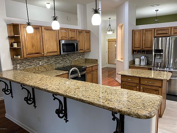 2nd image of 8738 Edgebrook Ct