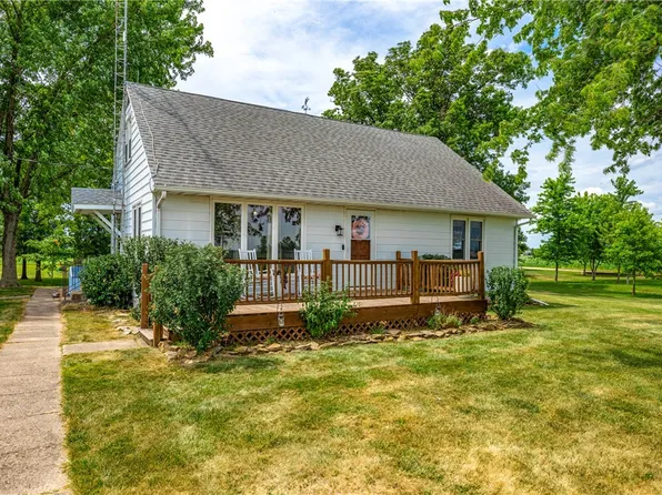 18715 N 1600th St, Effingham, IL 62401