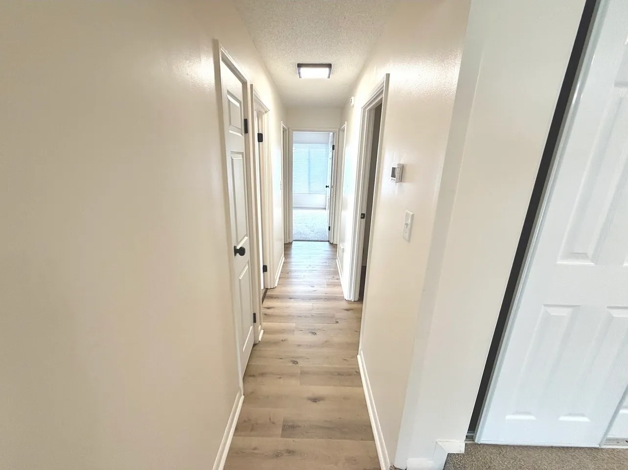 3 bed, 1150 sqft, $2,100 — Photo 3