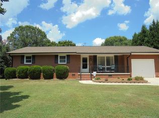 448 Mirror Lake Rd, Salisbury, NC 28146