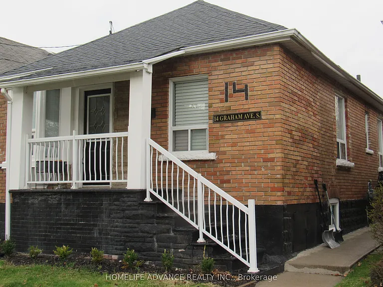 14 Graham Ave S — Photo 2