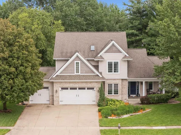809 Eagle Ridge Rd, Cedar Falls, IA 50613