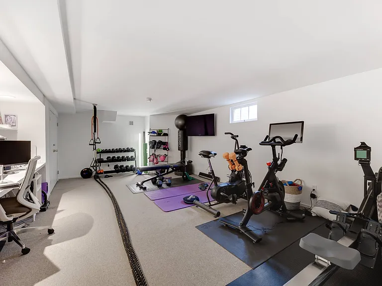 155 Middle Hwy — Photo 19