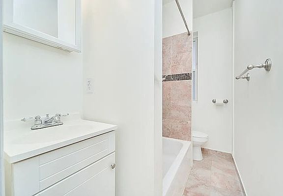 5th image of 106 Norfolk St APT 25
