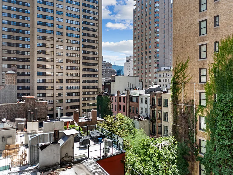 138 E 38th St #7B — Photo 8