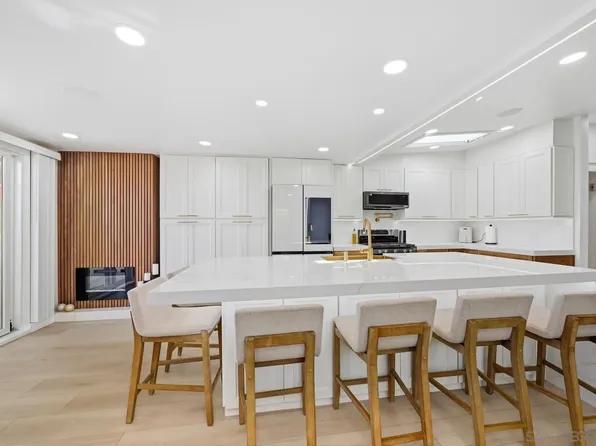 4951 Dawne St, San Diego, CA 92117