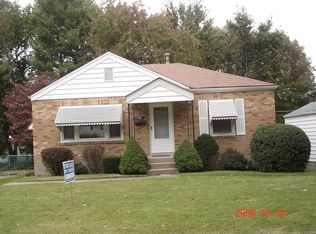 10521 Saint Philip Ln, Saint Ann, MO 63074