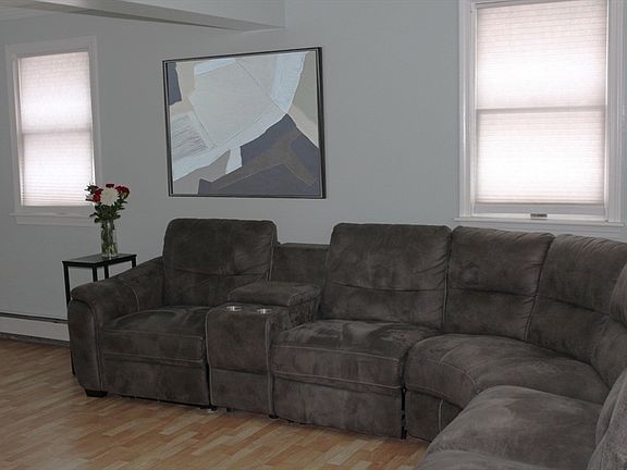 4th image of 18 Knollwood Rd