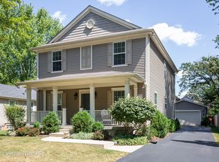 335 Elmwood Ave, Crystal Lake, IL 60014