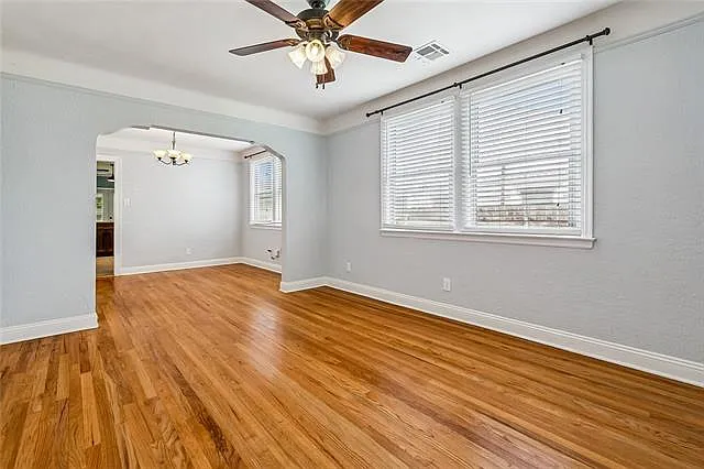 3 bed, 1.0 bath, 1200 sqft, $2,250 — Photo 3