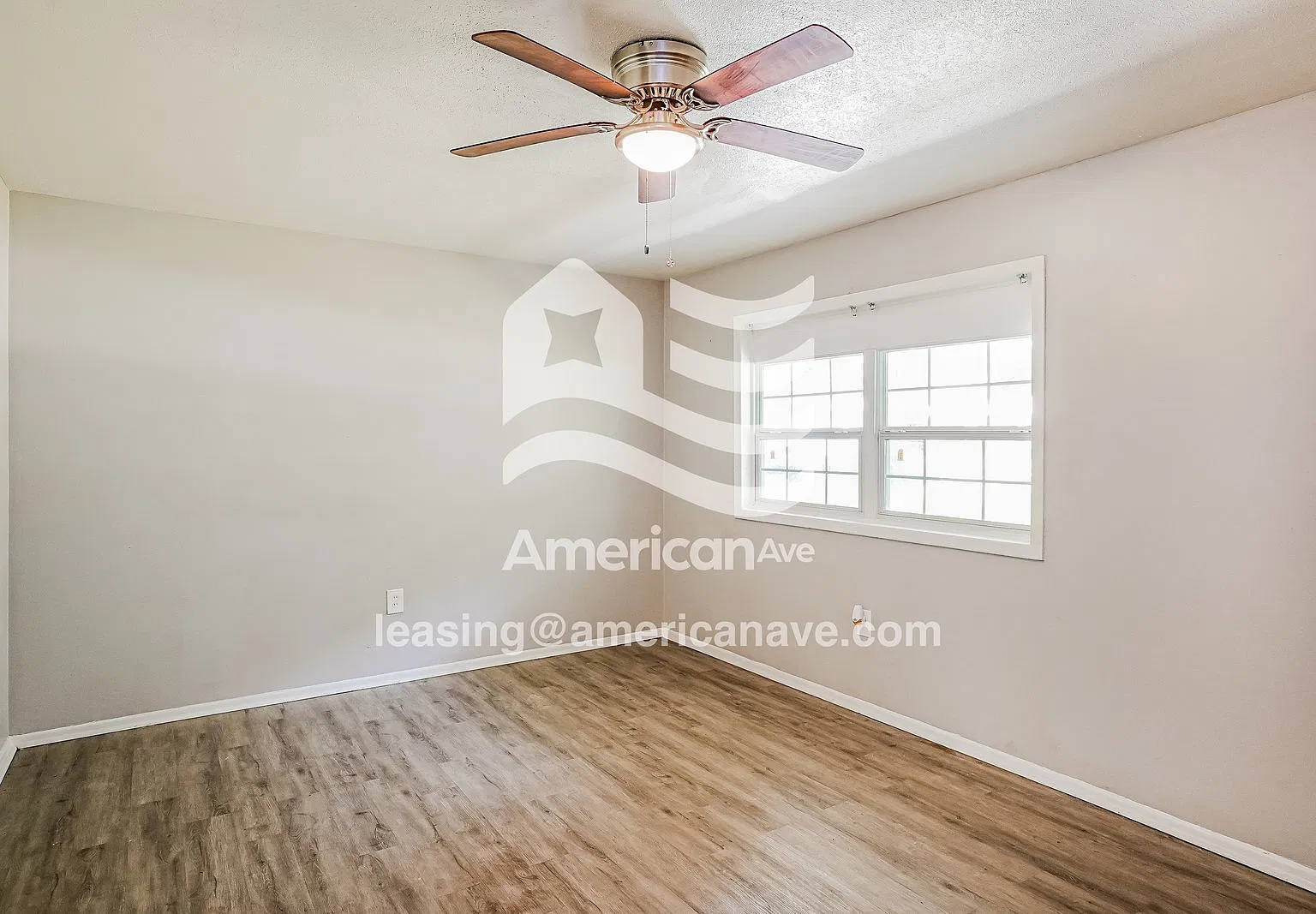 3 bed, 1.0 bath, 1319 sqft, $918 — Photo 3