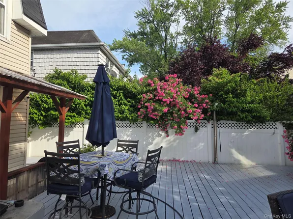 15-40 215th Street, Bayside, NY 11360