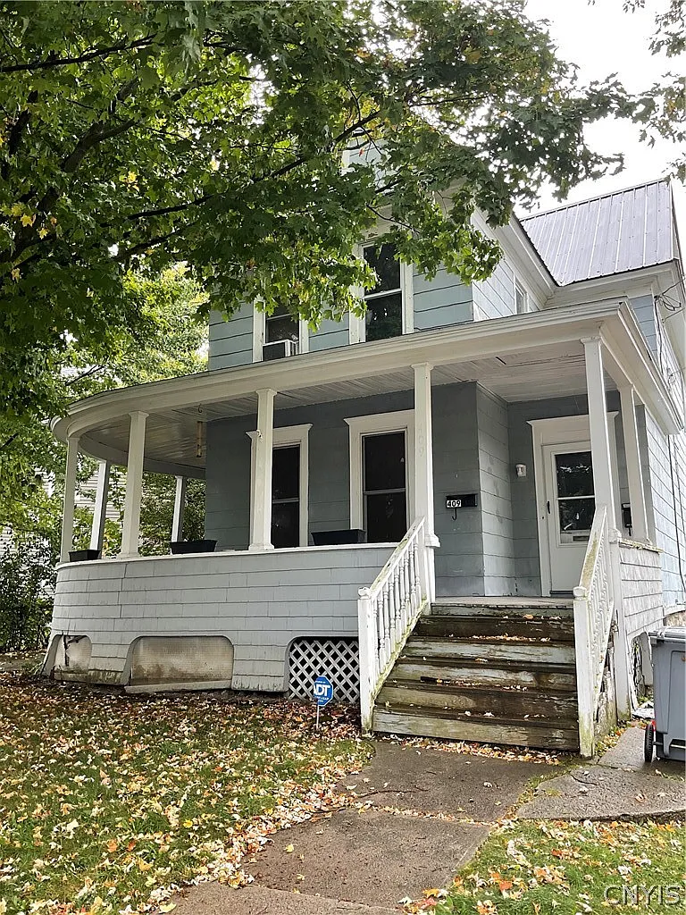 2 bed, 1.0 bath, 1265 sqft, $950 — Photo 2