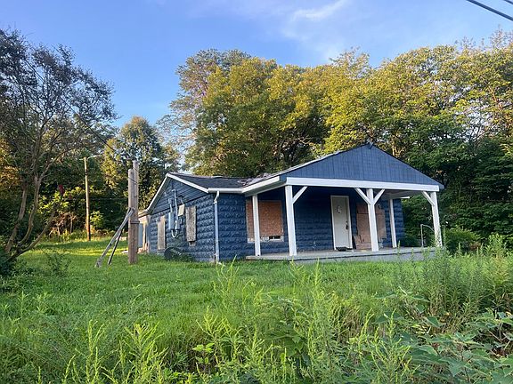 3rd image of 216 Whiteside Rd