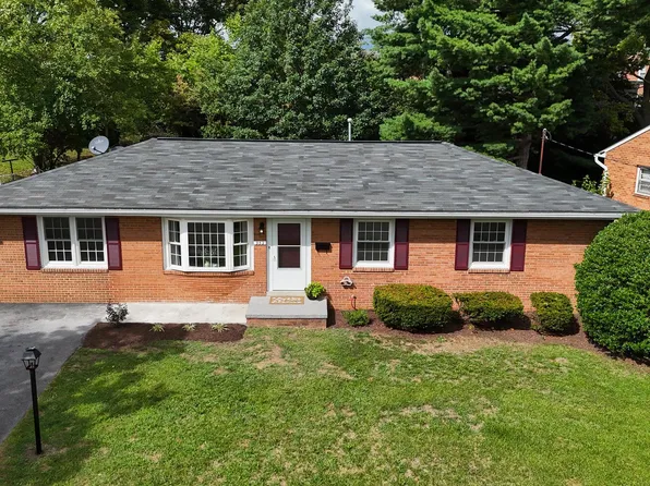 952 Allen Dr, Winchester, VA 22601