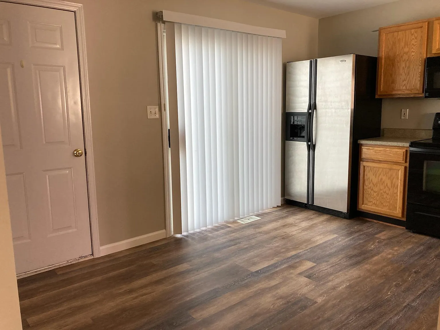 814 Brookmead Dr — Photo 3