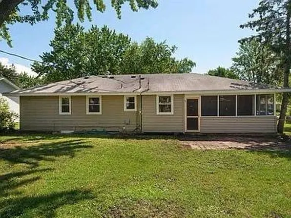 132 Strese Ln, Apple Valley, MN 55124