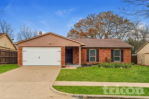 7309 Hedge Dr Photo 1