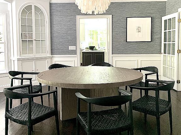 Dining Room (to kitchen)