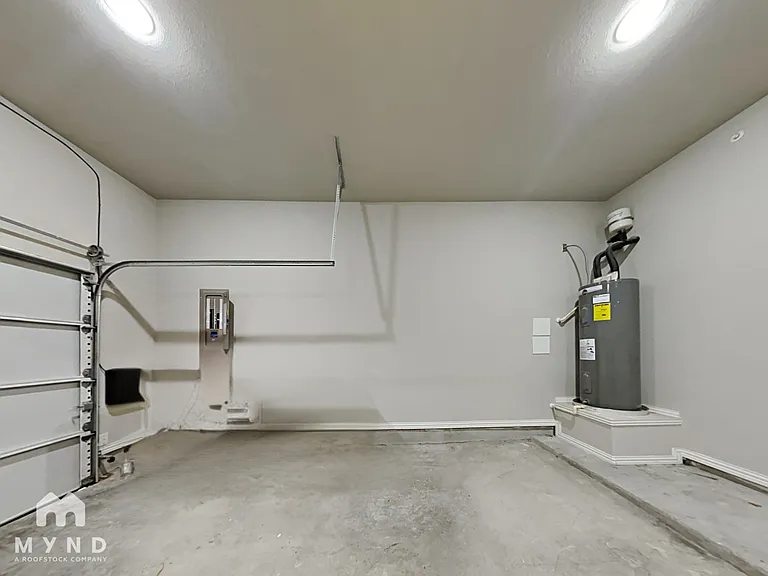 2805 Lindale Dr — Photo 17