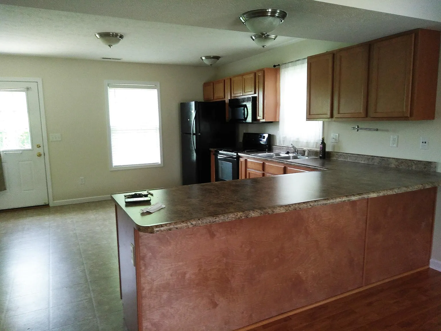 1250 W Adams Hill Cir — Photo 3