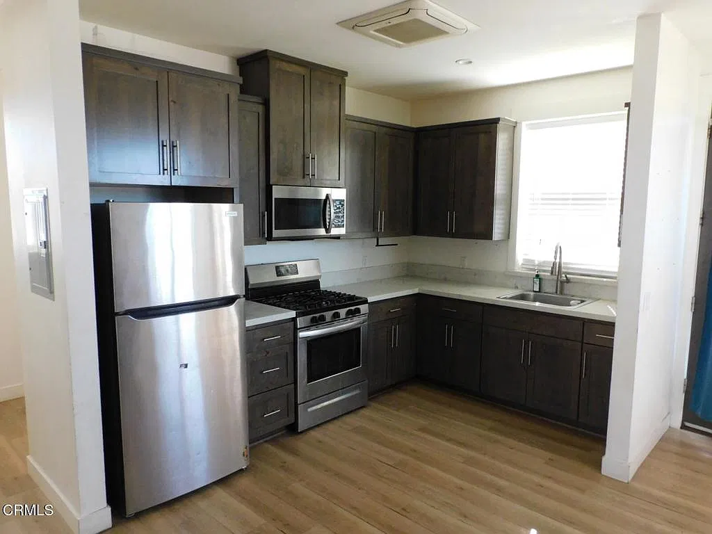 2 bed, 1.0 bath, 630 sqft, $2,800 — Photo 2