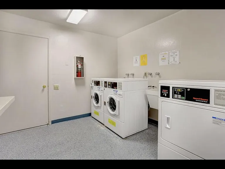185 Sierra Dr #216 — Photo 21