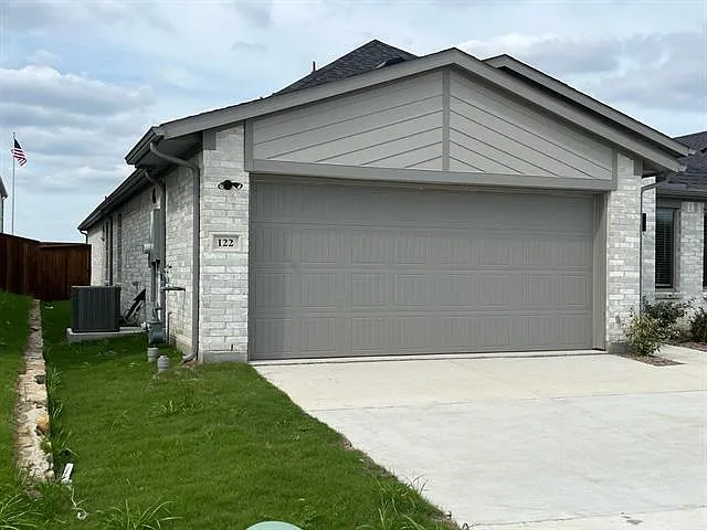 112 Huckleberry Rd — Photo 2
