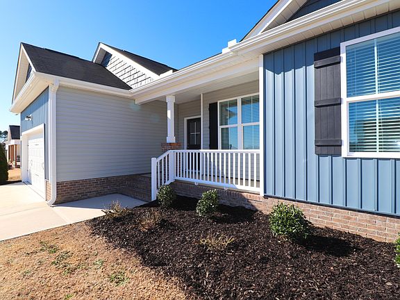 3rd image of 152 Springtooth Dr