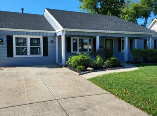 8 Eastgate Ln, Willingboro, NJ 08046