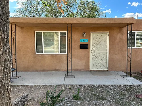 3309 Palomas Dr NE Photo 1