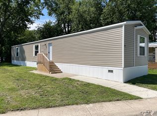 232 Beach St, Edwardsville, KS 66113
