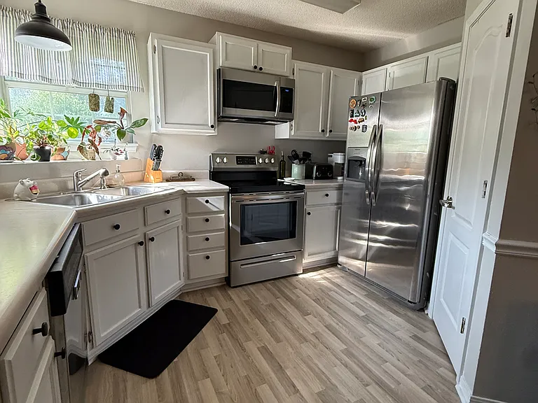 6809 Chicago Ave — Photo 3