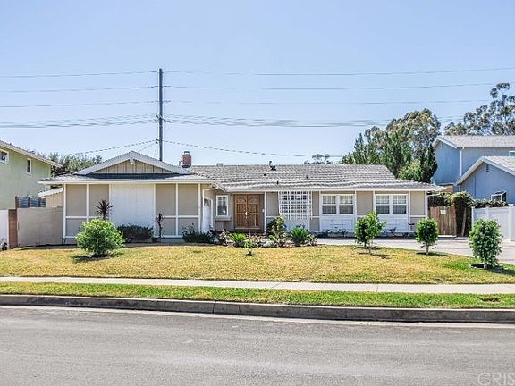 3rd image of 23630 Nadir St