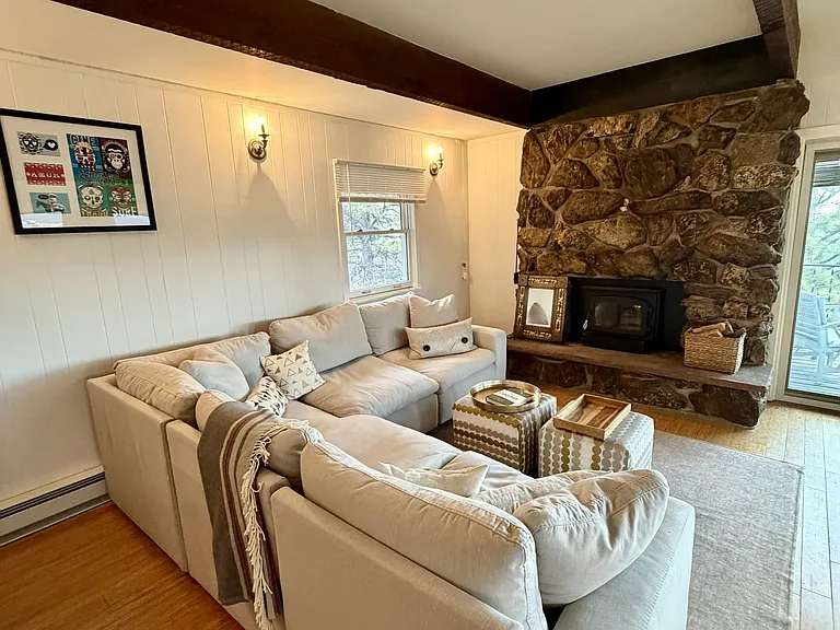 374 Whispering Pines Rd — Photo 8