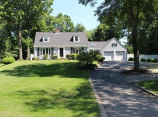 130 Essex St, Lynnfield, MA 01940