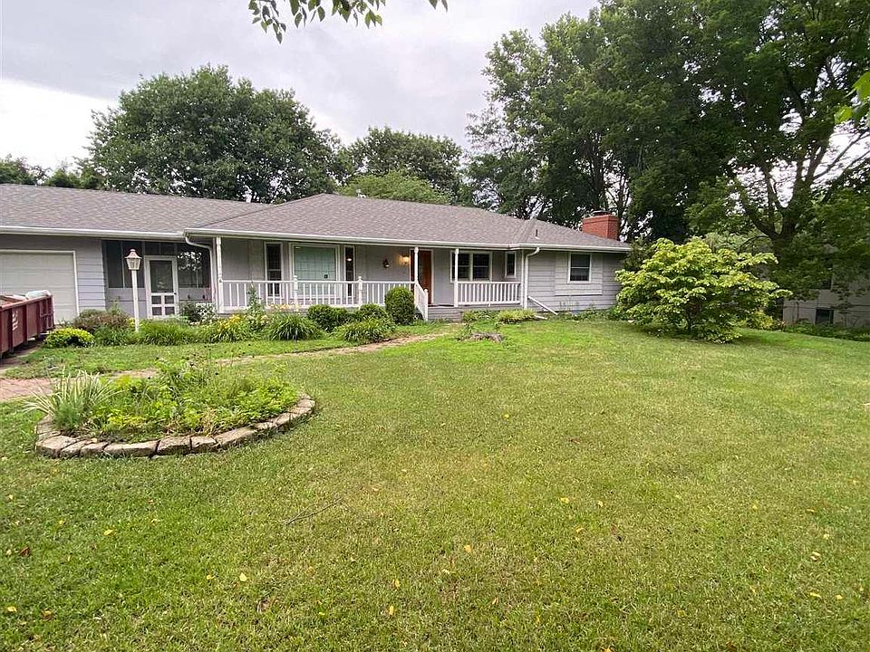 1st image of 3830 SE 25th St