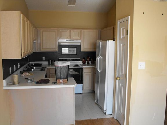 3rd image of 10412 Sagebrush Way