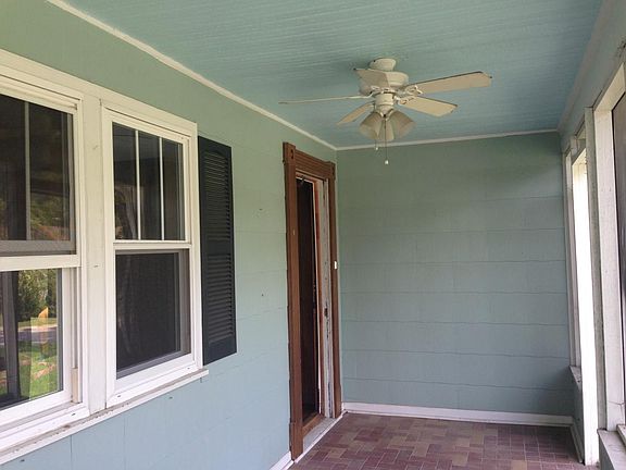 Screened in front porch