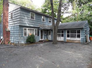 611 Townline Rd, Hauppauge, NY 11788