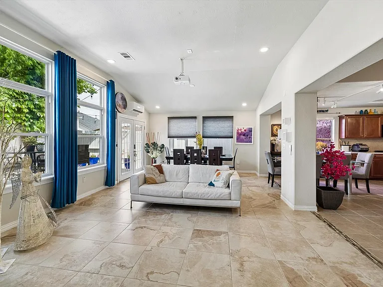 2802 White Sands Dr — Photo 10