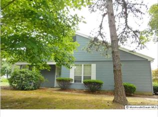 816A Liverpool Cir, Manchester, NJ 08759