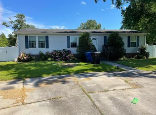 1329 Blue Jay Dr, Virginia Beach, VA 23453