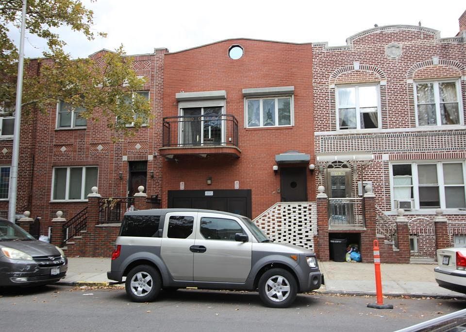 2nd image of 1317 40th St