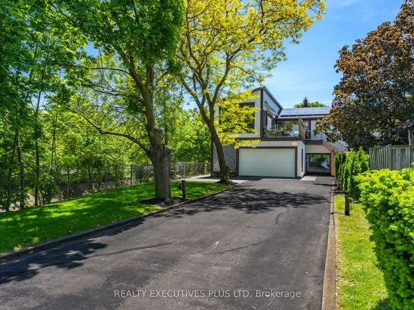 36 Lakeview Dr, Hamilton, ON L8E 4X2