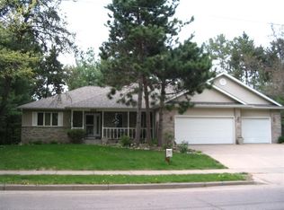 404 Westover Rd, Eau Claire, WI 54701